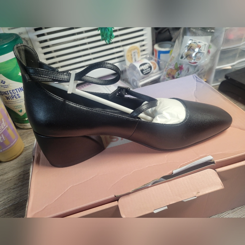 Lisa Vicky NEW In Box Saavy V Black Sheep Nappa Leather Shoe Womans Size 9.5